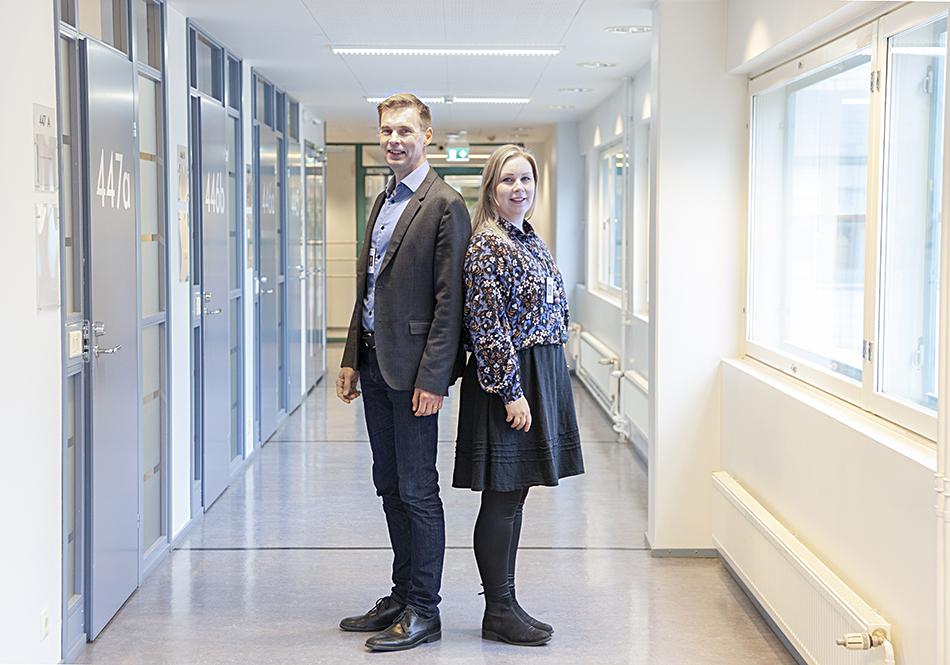  Kari Lepistö työskentelee Taitotalossa asiakkuuspäällikkönä ja Sanni Tuominen koulutussuunnittelijana.