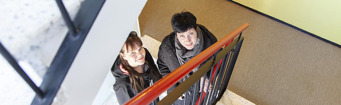 Helsingin kaupungin asuntojen Jaana Kannus ja Tiina Tuomainen