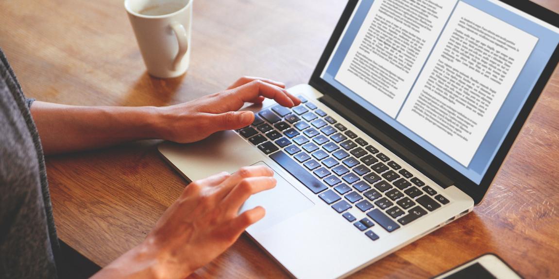 kädet näppäimistöllä